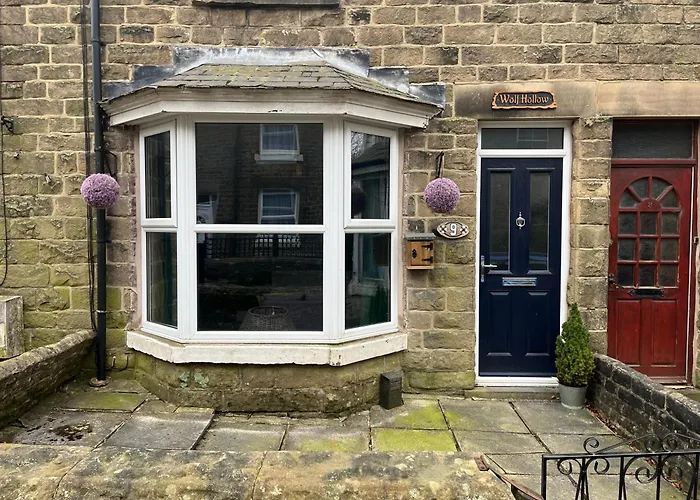 Wolf Hollow, Sleeps 4 Plus 2, Buxton Town Centre
